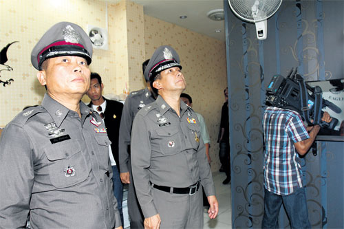 Bangkok Post - Police raid fails to find topless gambling den