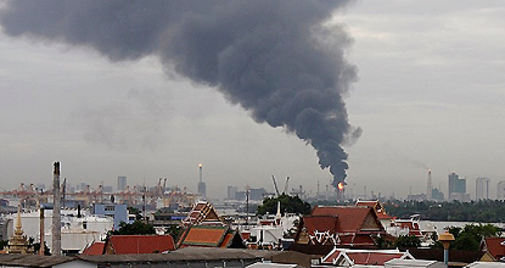 Bangkok Post - Fire, explosion at Bangchak refinery