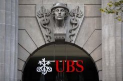 Ubs To Split Investment Bank Shed 10 000 Jobs
