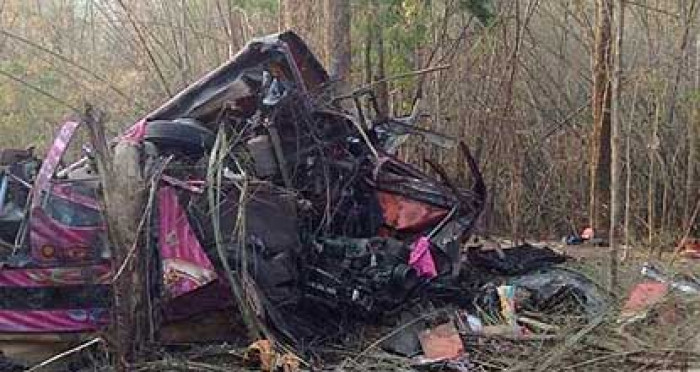 Bangkok Post - Tragedy as tour bus plunges into ravine