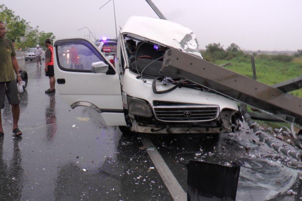 Storms lash regions as hot Songkran tipped