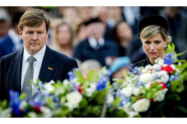 Dutch King Willem-Alexander (left) and Queen Maxima attend the National Remembrance ceremony at the National Monument on Dam Square in Amsterdam, on May 4, 2015. (AFP photo) Dutch King Willem-Alexander (left) and Queen Maxima attend the National Remembrance ceremony at the National Monument on Dam Square in Amsterdam, on May 4, 2015. (AFP photo)