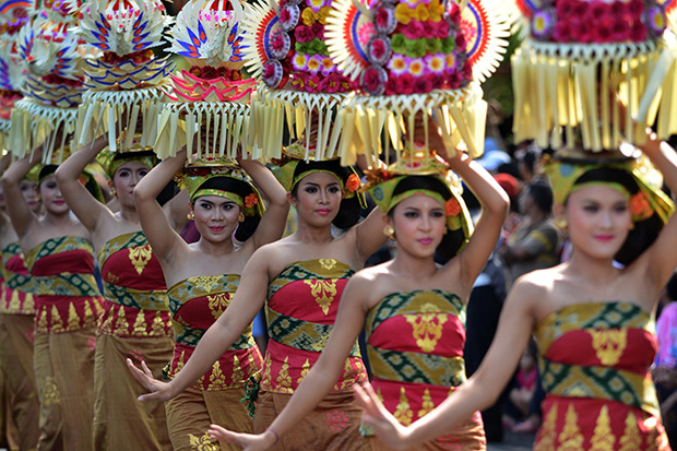 balinese woman