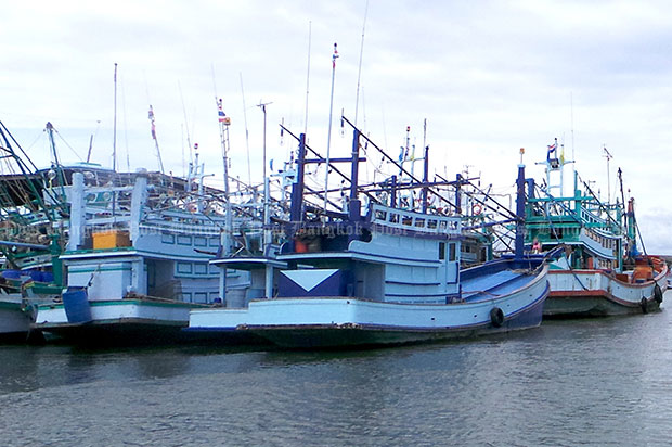 Boats crowd ports as fishing limits take effect