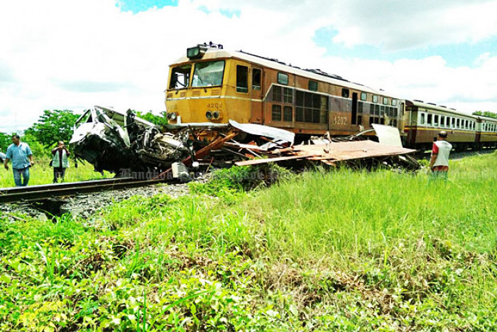 Bangkok Post - Two killed in train-truck collision
