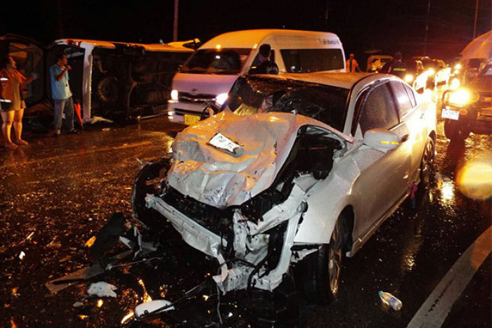 Bangkok Post - Man killed, Chinese tourists hurt in Phuket van crash