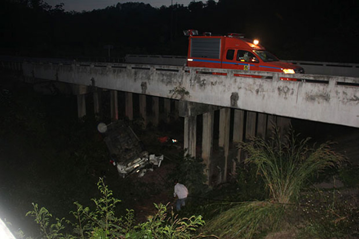 Bangkok Post - Four killed in Lampang van crash