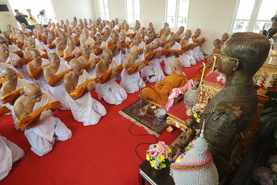 Eighty-nine men underwent ordination at Rama IX Golden Jubilee Temple in Bangkok's Huay Kwang district. The government holds religious ceremonies to ordain a total of 770 people nationwide to commemorate the 70th anniversary of His Majesty the King's accession to the throne. - Patipat Janthong