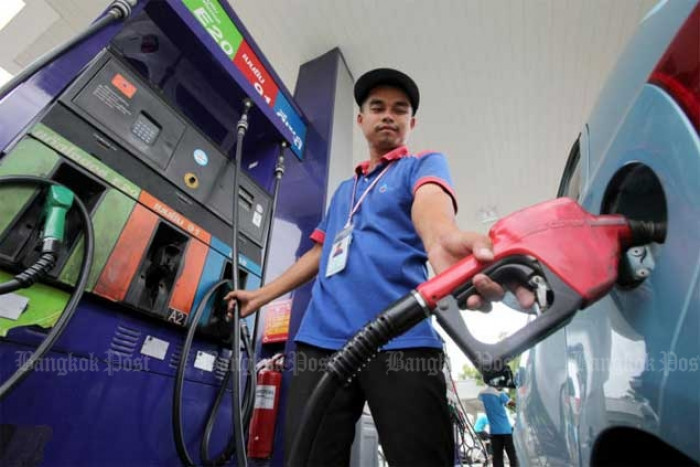 Cheap oil fuels woe over consumption