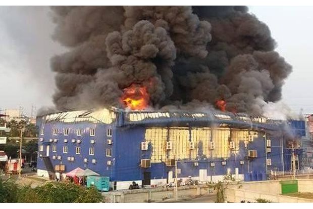 Fire destroys Pattaya boxing stadium