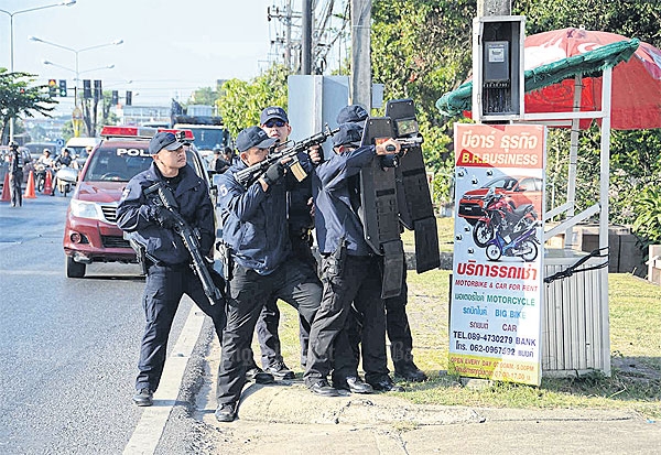 Bangkok Post - Phuket police arrest eight in vice crackdown