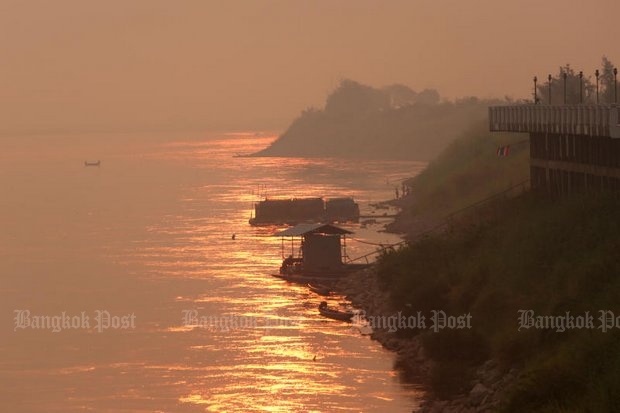 Mekong River levels rose sharply last weekend at Tha Bo district of Nong Khai province (above) after China's dam discharge. (Photo by Pattarapong Chatpattarasill)