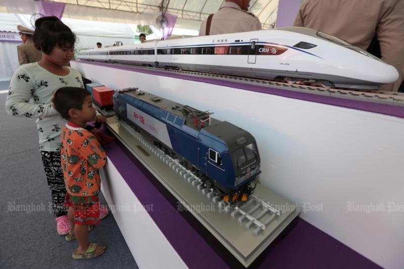 China will no longer help to fund the Rayong-Nong Khai high-speed rail service through Bangkok, but will help to plan and build it, and Chinese rolling stock like these models will be used. (File photo) China will no longer help to fund the Rayong-Nong Khai high-speed rail service through Bangkok, but will help to plan and build it, and Chinese rolling stock like these models will be used. (File photo)