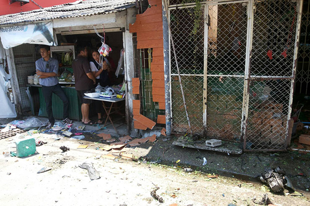 Rubber traders killed in Yala, bombs hurt 13 in Narathiwat