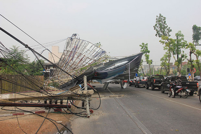 Bangkok Post - Storms again lash North, Northeast [Video]