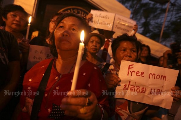 The military regime complained Monday of attempts by the public to 'pile pressure' on the ruling junta with protests such as this one for the release of Patnaree Chankij. (Photo by Patipat Janthong)