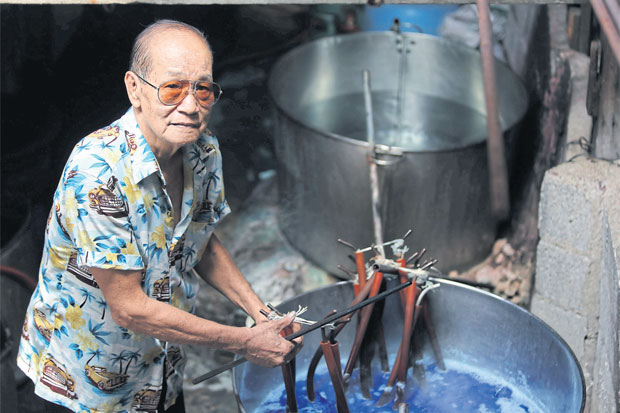 Spinning a living from a dyeing art