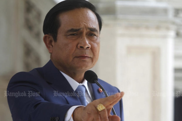 Prayut to politicians: Stop finding fault and present visions