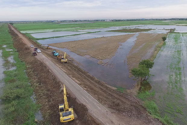 Ayutthaya industrial parks, Bangkok prepare for floods