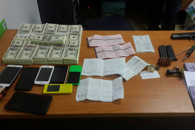 Counterfeit US dollars dealers busted in sting