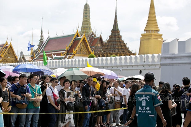 Grand Palace closed to mourners, tourists Dec 1-2