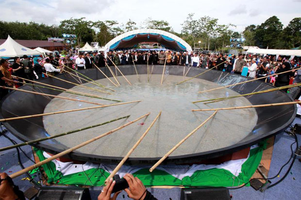 World's biggest Noah's Pudding made in the South