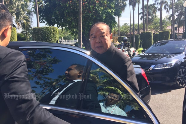 Deputy Prime Minister Prawit Wongsuwon speaks to reporters at Government House on Tuesday morning. (Photo by Wassana Nanuam)