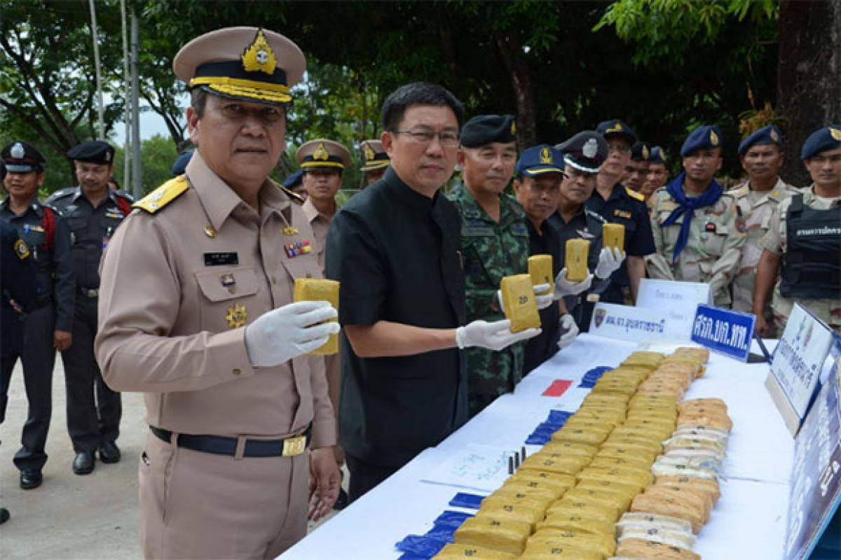 Bangkok Post - 200,000 speed pills seized in Mekong shootout