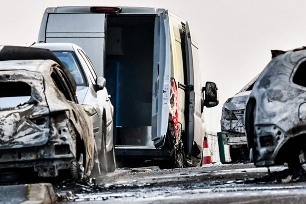 Robbers grab 70kg of gold in dramatic French van heist