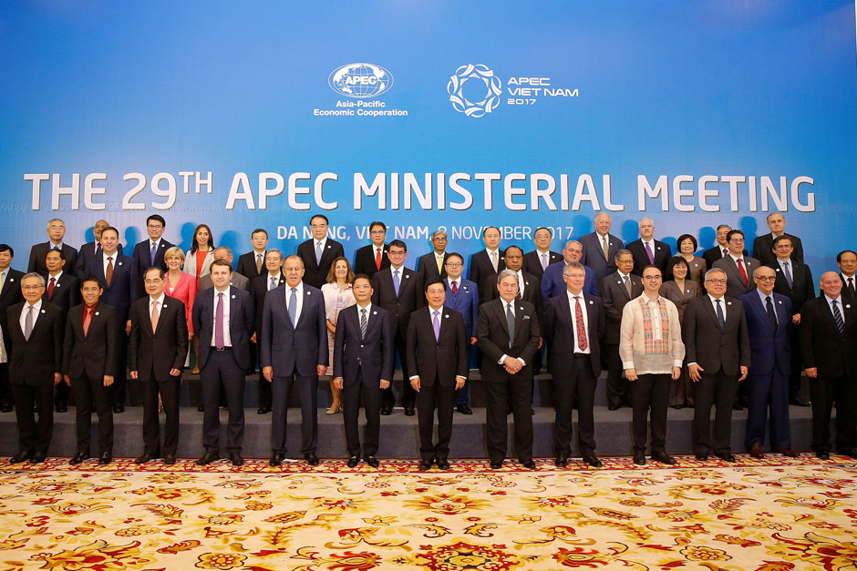Ministers gather for a group photo after the APEC Ministerial Meeting (AMM) ahead of the Asia-Pacific Economic Cooperation (APEC) Summit leaders meetings in Danang, Vietnam. — Reuters