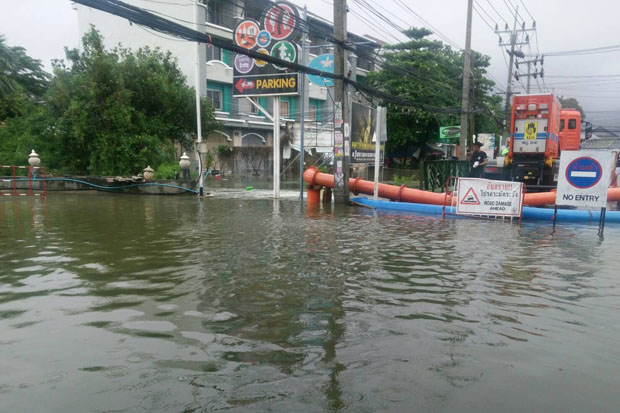 Samui soaked, power out on Phangan