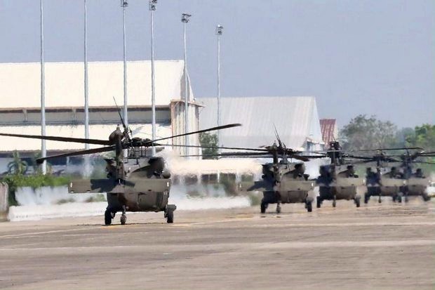 Helicopters were lined up at Laem Chabang port Monday, carrying supplies from the USNS Fisher and USS Green Bay to U-tapao airport for the Cobra Gold 2017 exercises centred in Chon Buri starting from Tuesday through Feb 24. (Photo courtesy RTAF headquarters)