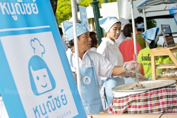 A Noonid food truck is shown at Government House on Aug 23 , 2016 to promote the brand. (Bangkok Post file photo)