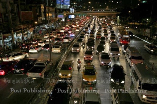 Govt blames increased wealth for traffic