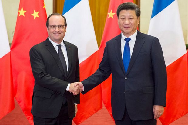 Chinese agents 'convince' fugitive to return from France