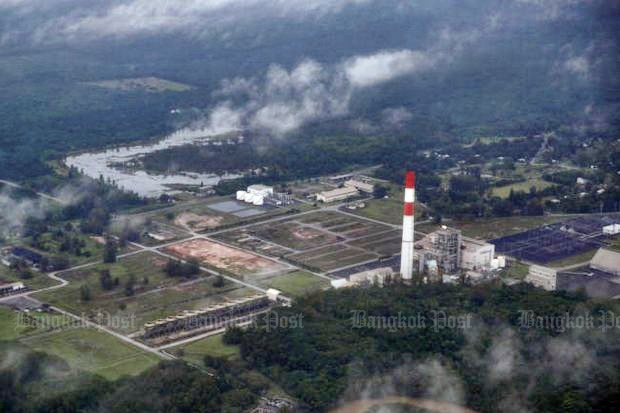 Aerial photo shows a gas-powered electricity generating plant in Krabi. Halting plans to build a coal-fired power plant leaves authorities with the responsibility to maintain energy security in the South. (Photo by Seksan Rojjanametakun)