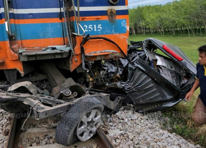 Bangkok Post - Truck driver killed by train at crossing in Songkhla