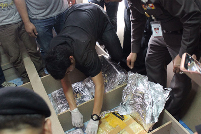 Bangkok Post - Two arrested with a million meth pills