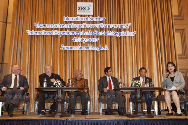 Foreign backers of 'self-regulation' of the media by civil society and public complaints helped the National Press Council celebrate its 20th anniversary on Tuesday. (Photo by Pawat Laopaisarntaksin) Foreign backers of 'self-regulation' of the media by civil society and public complaints helped the National Press Council celebrate its 20th anniversary on Tuesday. (Photo by Pawat Laopaisarntaksin)