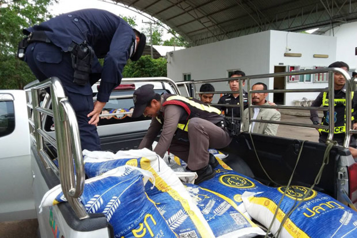 Bangkok Post - Drug couriers caught with 660,000 pills