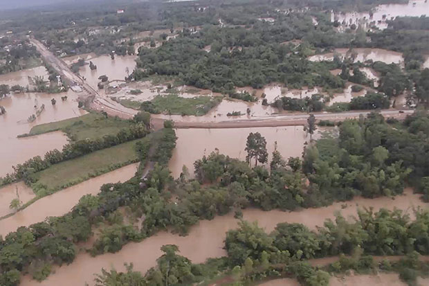 An aerial view shows an area in Sakon Nakhon is still flooded on Sunday. (Photo by Pratuan Kajornwuttisak) An aerial view shows an area in Sakon Nakhon is still flooded on Sunday. (Photo by Pratuan Kajornwuttisak)