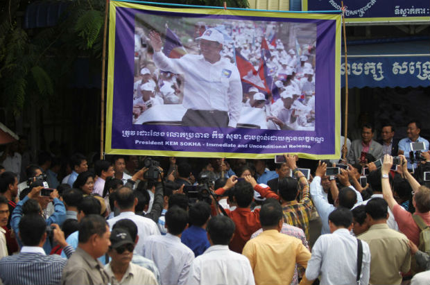 Cambodia's opposition banners call for leader's release