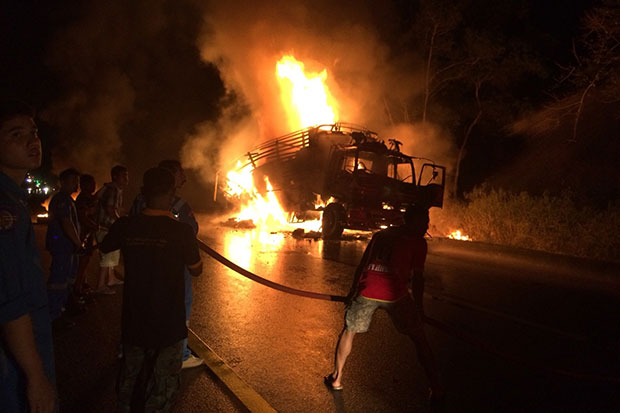 Lorry fire causes B2m damage