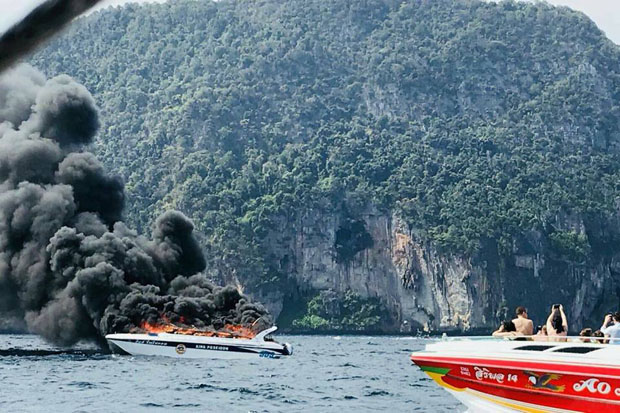 Speedboat carrying Chinese tourists explodes; 16 injured