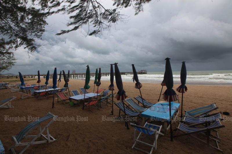 Foreigner found dead on Rayong beach identified