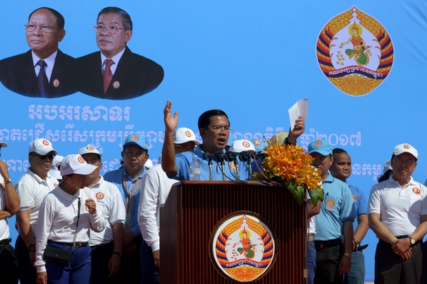 Prime Minister Hun Sen addresses supporters during the local election campaign in Phnom Penh in June last year. (AFP Photo)