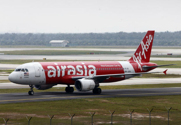 An AirAsia plane arrives at Kuala Lumpur International Airport 2 in Sepang, Malaysia Dec 13, 2017. (Reuters file photo)