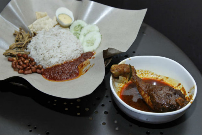 Bangkok Post - Southeast Asians unite as beef over 'chicken rendang ...