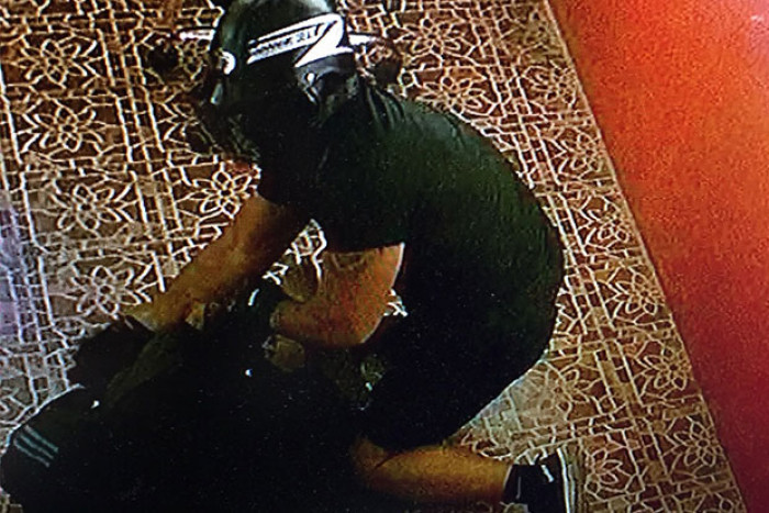 Bangkok Post - Russian man hunted for money exchange booth robbery