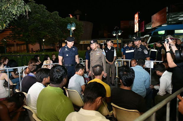 Tourist Police Bureau deputy chief Pol Maj Gen Surachate Hakparn, centre, leads a team of police and officers from other agencies in a raid on an entertainment venue in Bangkok in the early hours of Thursday. (Photo taken from @1155TPB Tourist Police Bureau Facebook page) Tourist Police Bureau deputy chief Pol Maj Gen Surachate Hakparn, centre, leads a team of police and officers from other agencies in a raid on an entertainment venue in Bangkok in the early hours of Thursday. (Photo taken from @1155TPB Tourist Police Bureau Facebook page)
